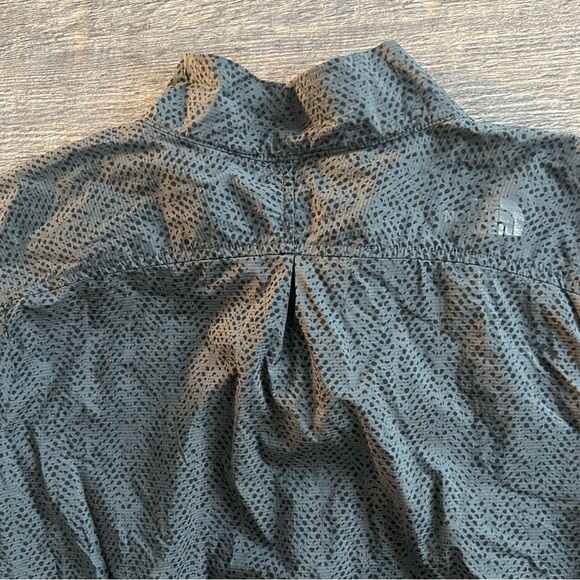 The North Face Full Zip water resistant windbreaker jacket size small grey black - Picture 5 of 9